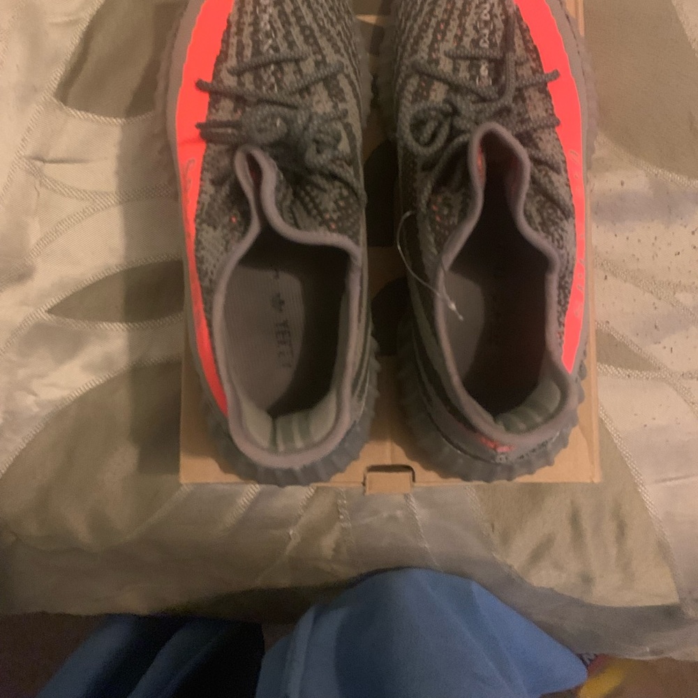 Yeezy belegas size 12